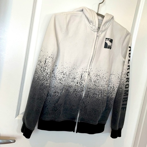 ABERCROMBIE KIDS | Size 15/16 White Fading into Black Full-Zip Hooded Sweatshirt - Picture 6 of 9